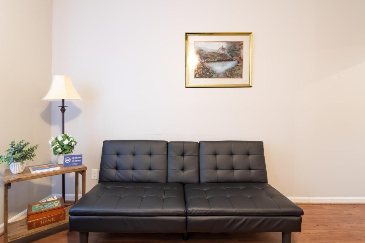 Sunny Sweetheart-Front Apartment Near Riverwalk コロンバス エクステリア 写真